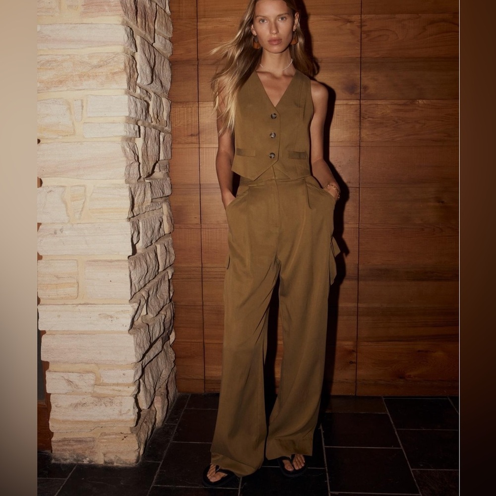 NWT Shona Joy Sara set - utility relaxed pant and fitted vest